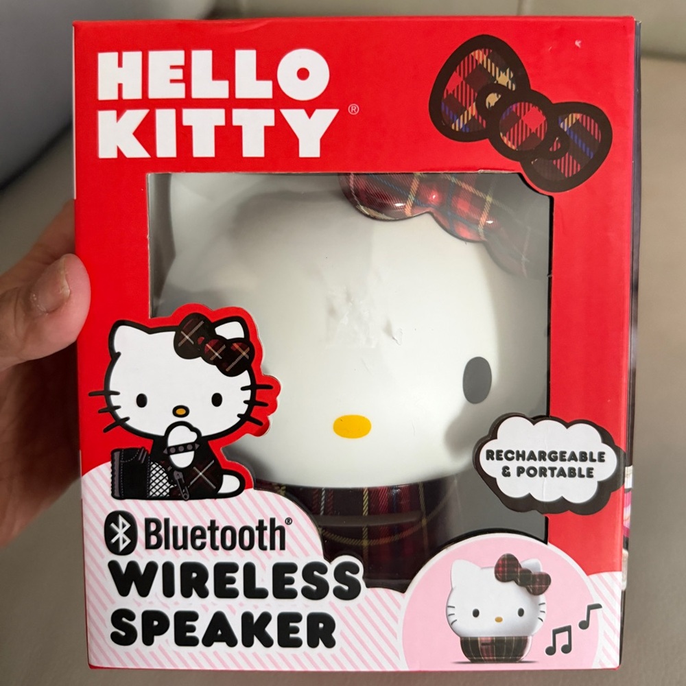 NIB RARE - HELLO KITTY - Bluetooth Speaker.  Plaid Version - Wireless - Portable
